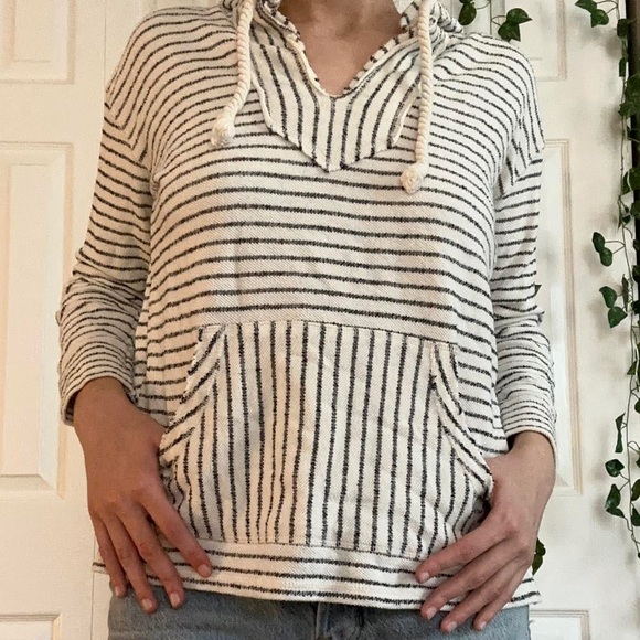 Billabong Tops - BILLABONG BLACK AND WHITE STRIPED HOODIE PULLOVER